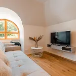 Apartment Komandandi Center