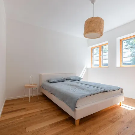 Komandandi Center Kuressaare